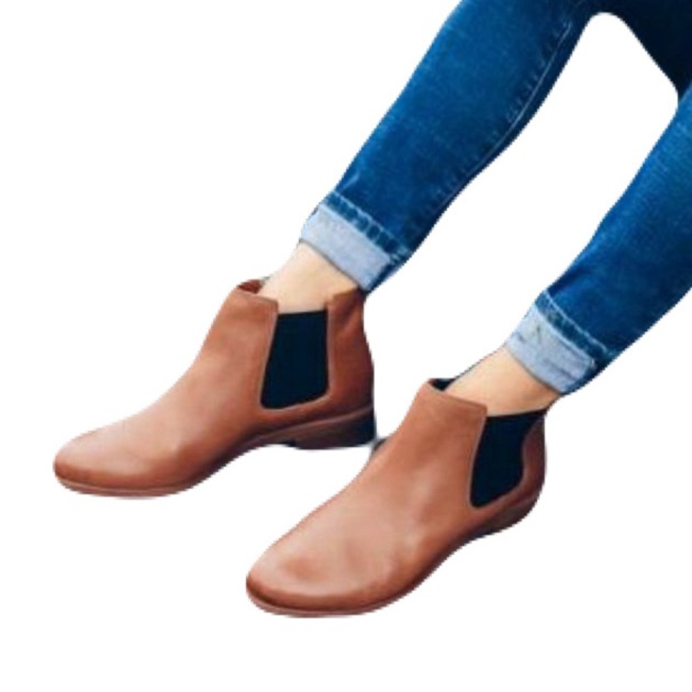 Adelante Women's Tan Chelsea Ankle Booties
